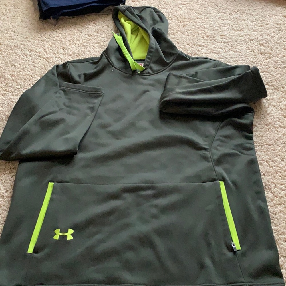 Never been worn Under Armour two tone hoodie